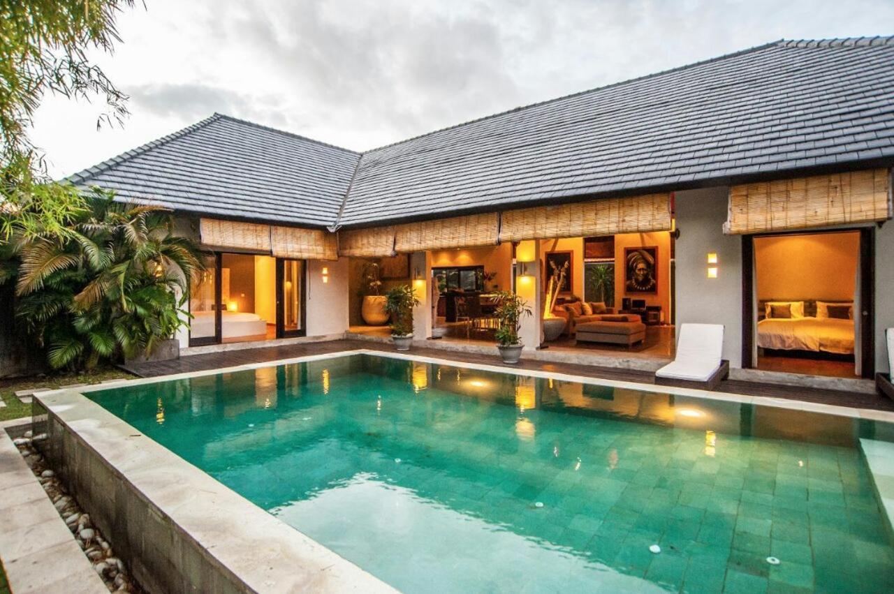 Seminyak Villa Luaran gambar